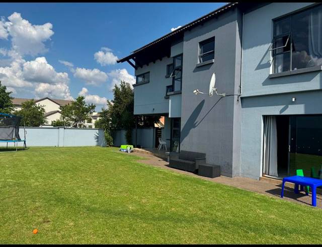 4 BEDROOM PROPERTY TO RENT IN MIDSTREAM HILL